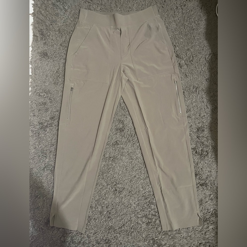 ATHLETA Brooklyn mid rise ankle utility pants (size 6)
